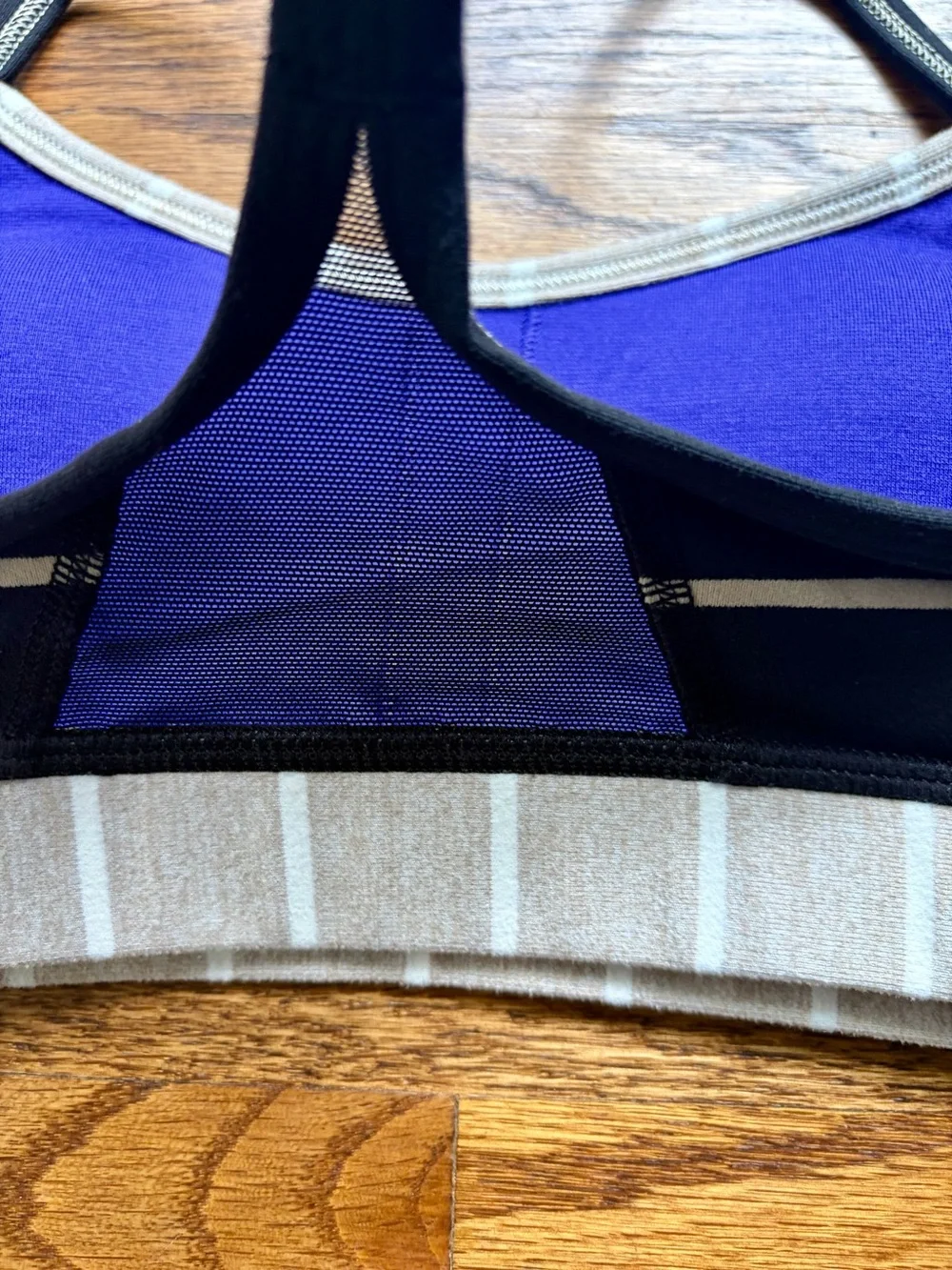 Lululemon Sports Bra Womens 2 Black White Stripe Purple Racerback Yoga